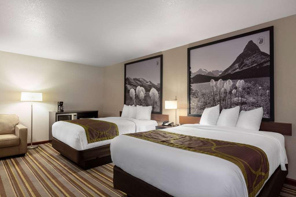 Отель Super 8 By Wyndham St. Regis Номер фото
